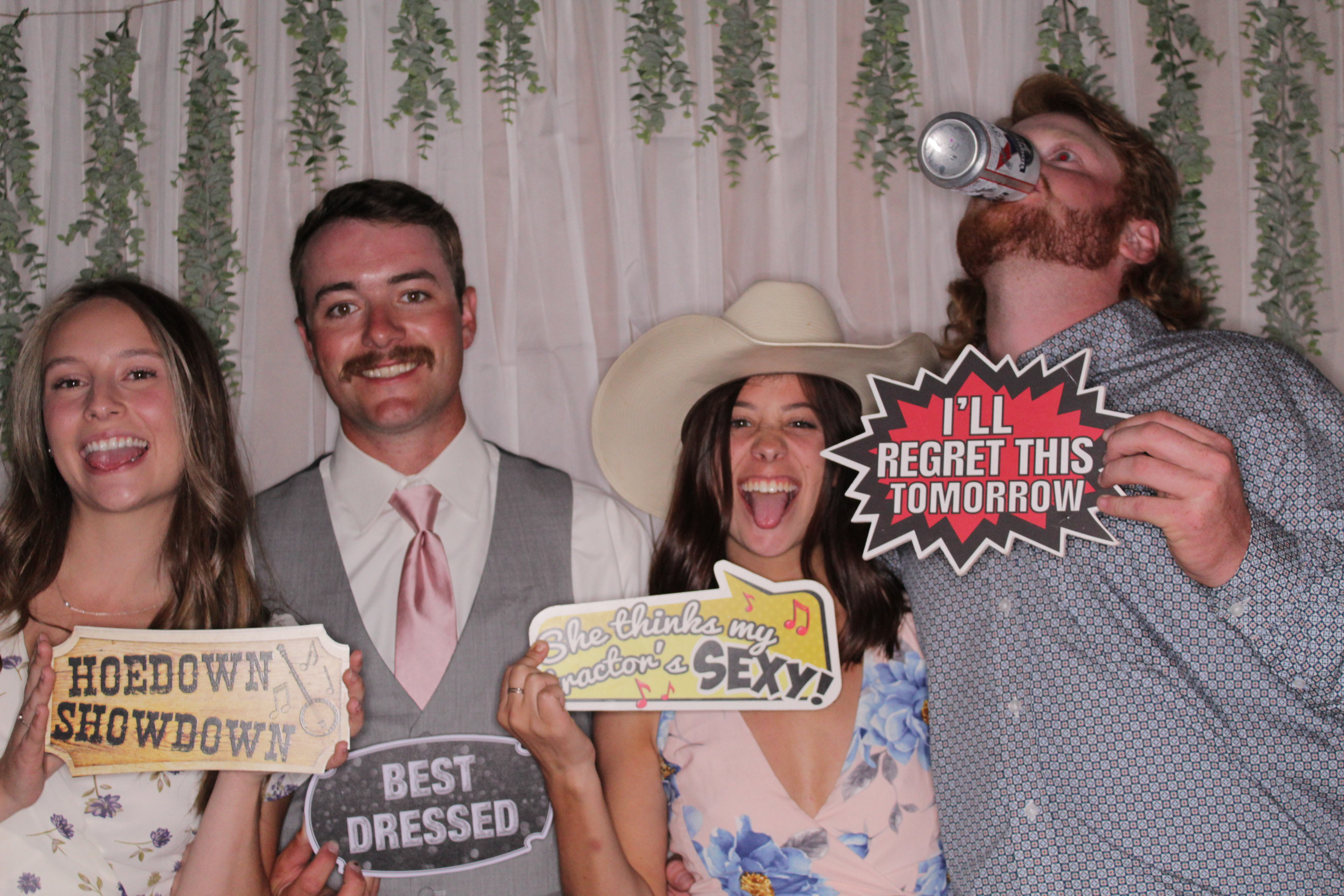 Carson and Harlie's Wedding | View more photos from the event at gallery.photoboothbillings.com/u/PhotoBoothBillings/Carson-and-Harlies-Wedding